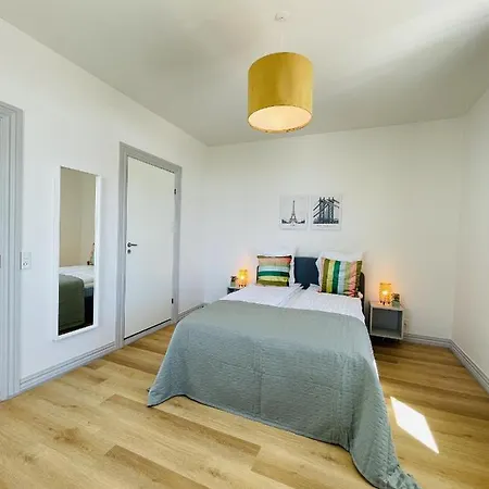Aday - Light In The Center Of Apartment *