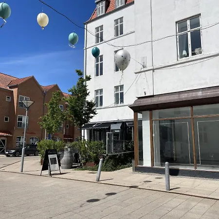 Aday - Light In The Center Of Appartement *